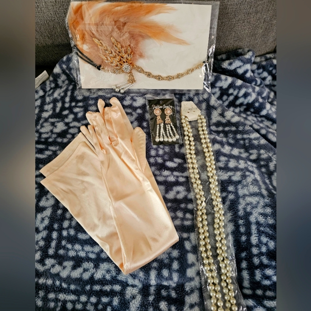 Costume Jewelry Roaring 20s Set